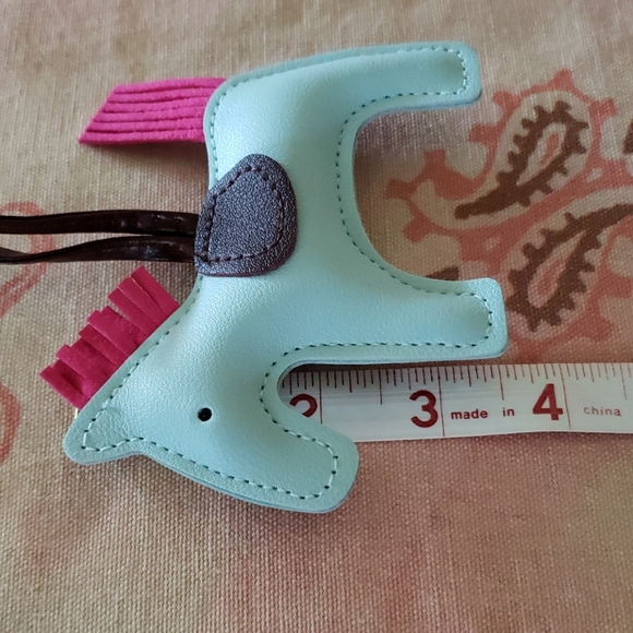 Horse Charm. Pony Farm Ranch Rodeo Horse Keychain - Picture 7 of 8